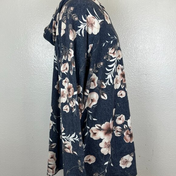 LuLaRoe Amber Hoodie  Blue Floral Print Pullover Shirt Size 3XL - Picture 5 of 6